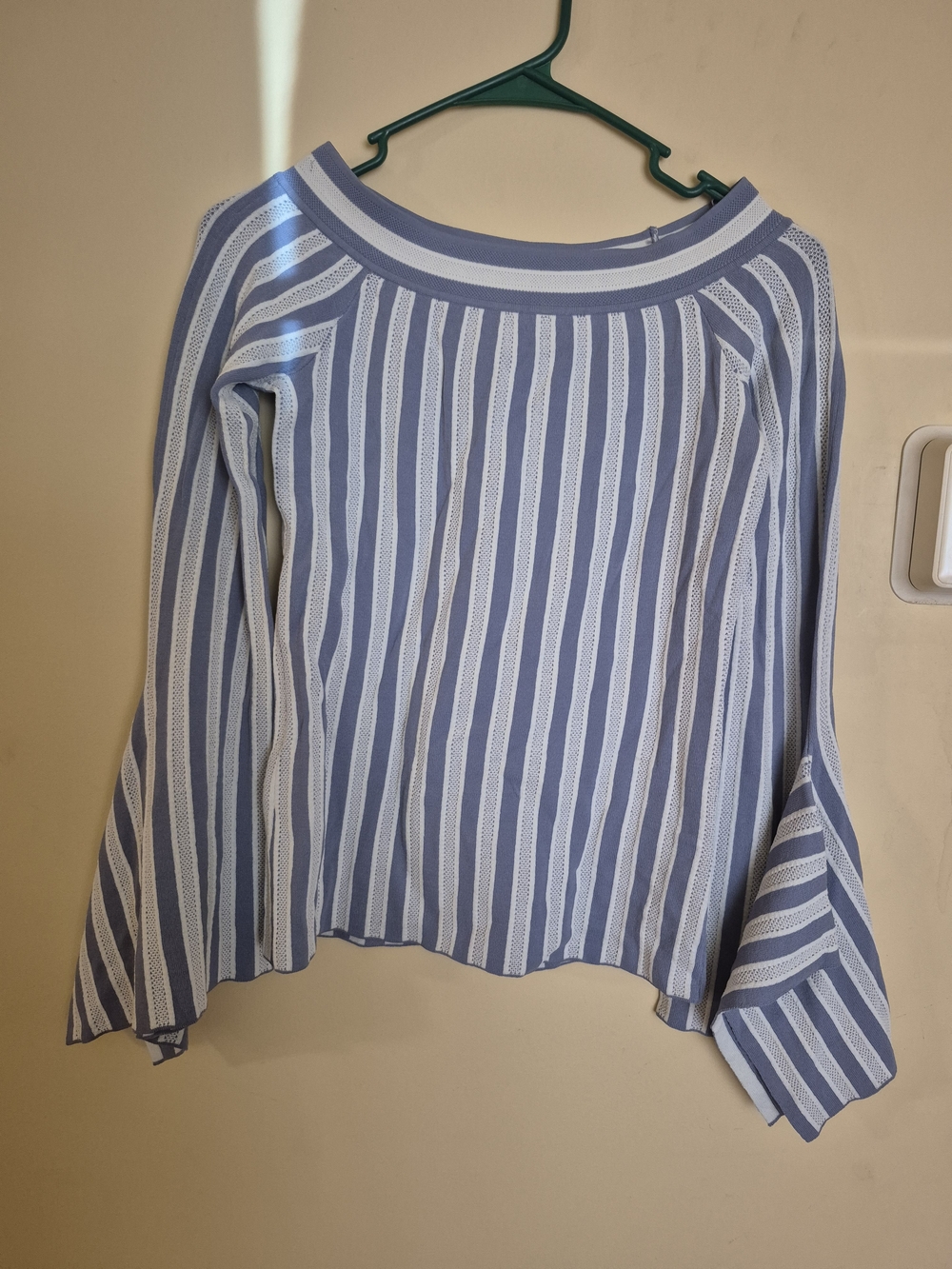 BCBG MAXAZRIA Blue & White Striped Off The Shoulder Bell Sleeve Blouse